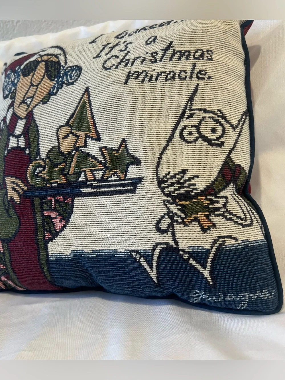 Hallmark Maxine Shoebox Tapestry Pillow I Bake It’s a Christmas Miracle